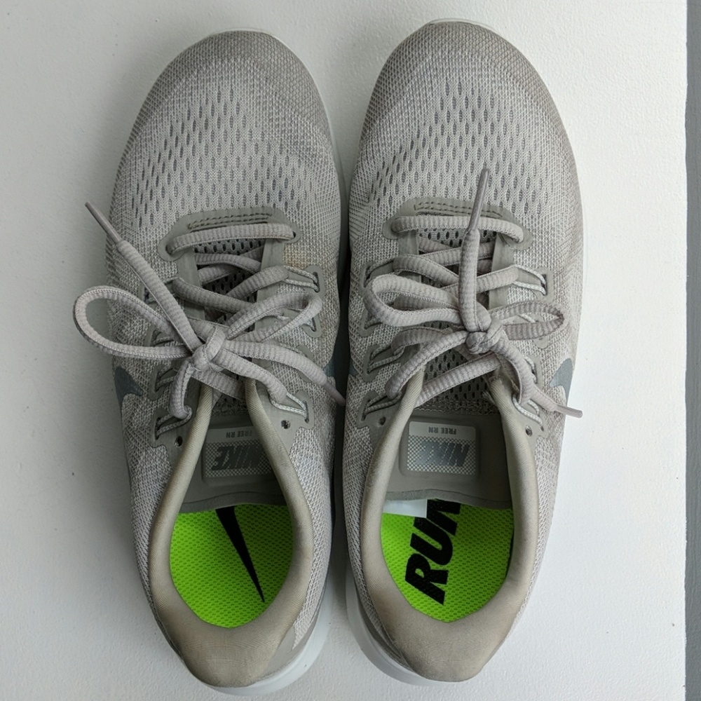 Nike Free Light Biege Running Sneakers